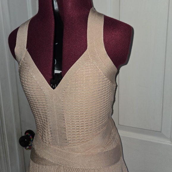 Guess Dusty Pink Rose Medium Strappy Mirage Fit And Flare - Picture 2 of 10